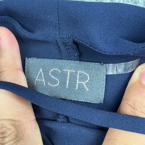 ASTR Women’s Navy Blue Dress Size Large Lace Blouson Polyester Casual - Picture 7 of 10